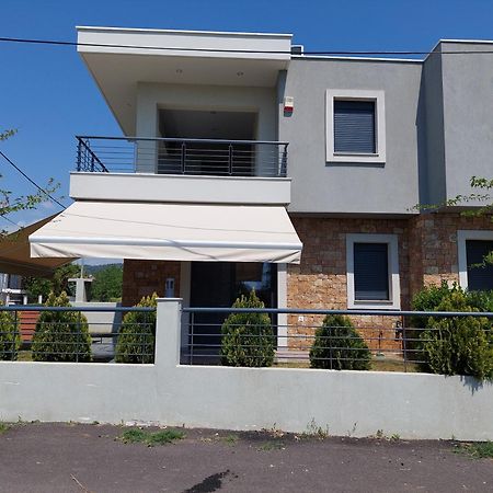 Nikiti Modern Villa Εξωτερικό φωτογραφία