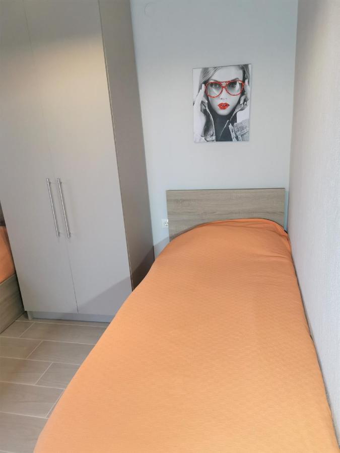 Nikiti Modern Villa Εξωτερικό φωτογραφία