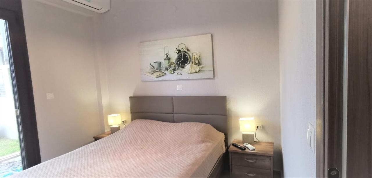 Nikiti Modern Villa Εξωτερικό φωτογραφία